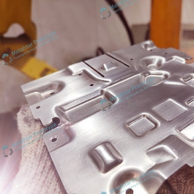1Fabbricazione di lamiere di alluminio di precisione da 0,5 mm per apparecchi