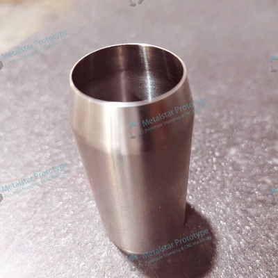 SS prototipo di lavorazione a 0,5 mm o prototipo di tornitura NC utilizzato in laboratorio