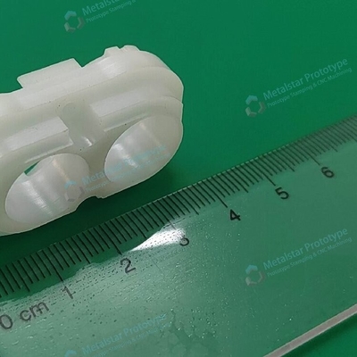Lavorazione di prototipi CNC di plastica HDPE su misura utilizzati per veicoli