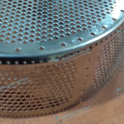 Fabbricazione su misura di fogli di metallo per apparecchiature per prototipi di SS da 0,5 mm