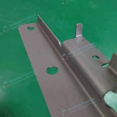 Servizio di prototipazione rapida su misura di lamiere per veicoli