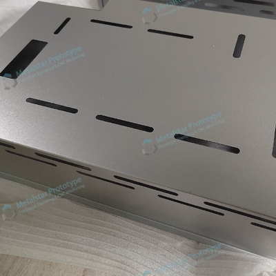 Prototipo di piegatura di lamiere metalliche a rotazione rapida parti di metallo alluminato 0,8 mm