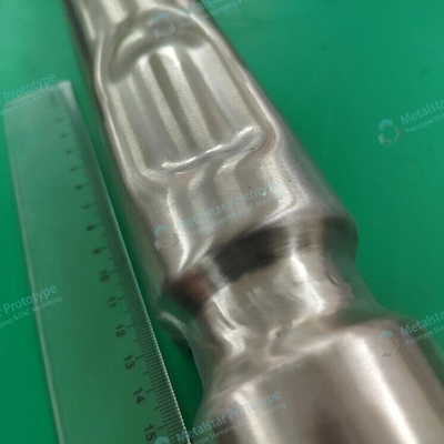 Servizio di prototipazione per la stampatura rapida e profonda dei metalli utilizzati per veicoli