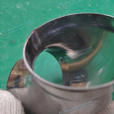 1.8mm SS409 prototipo di parti di stampaggio di lamiere metalliche utilizzate per veicoli