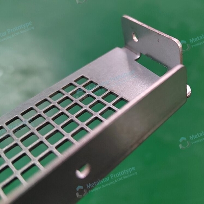 Prototipizzazione rapida di lamiere ASTM 1020 CRS per apparecchiature di comunicazione