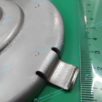 Servizi di prototipazione su misura di lamiere di metallo per motocicli fuoristrada