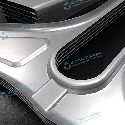 Fabbricazione su misura di prototipi di lamiere metalliche veloci di acciaio a bassa lega ad alta resistenza utilizzati per veicoli