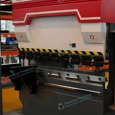 Servizio di prototipazione rapida su misura di lamiere per veicoli